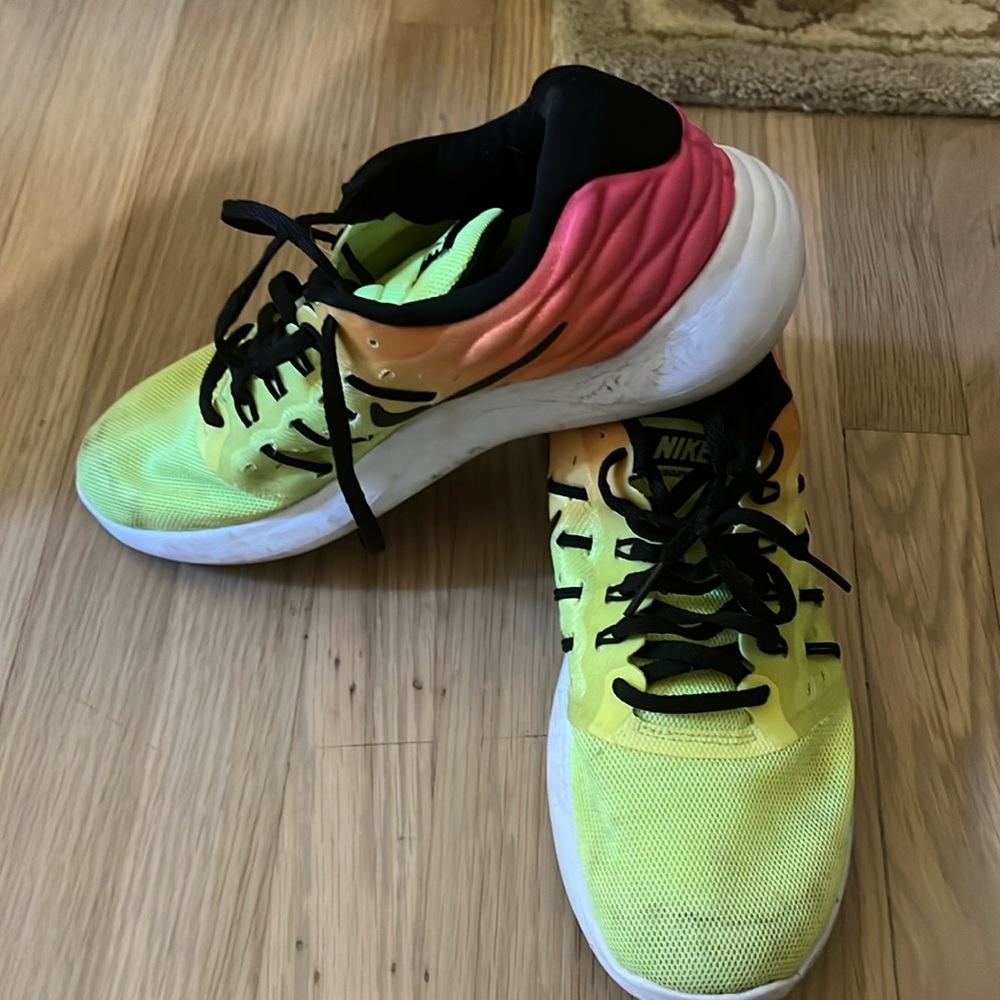 Nike Air LunarStelos‎ women's shoes yellow and pink size 8.5
